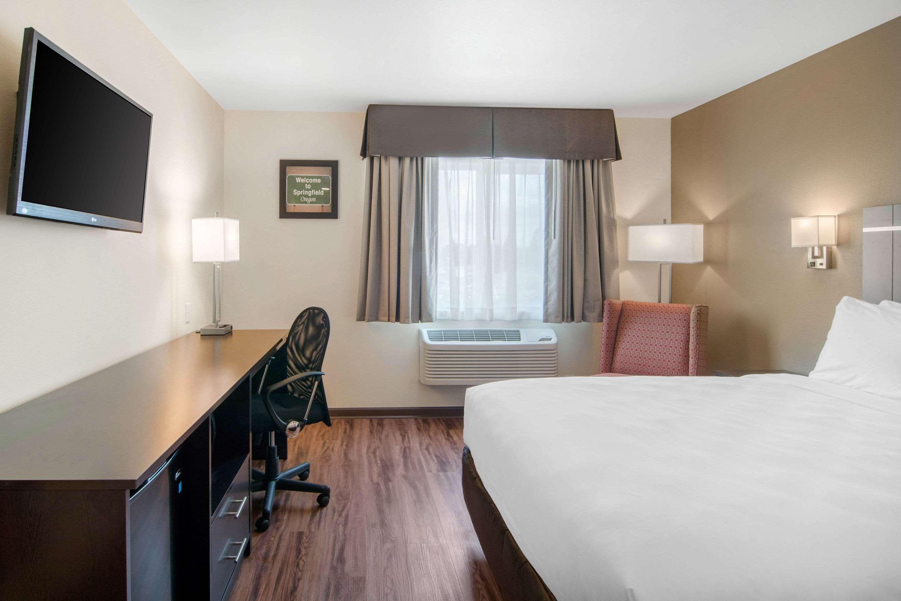 Econo Lodge Inn & Suites Спрингфилд Экстерьер фото