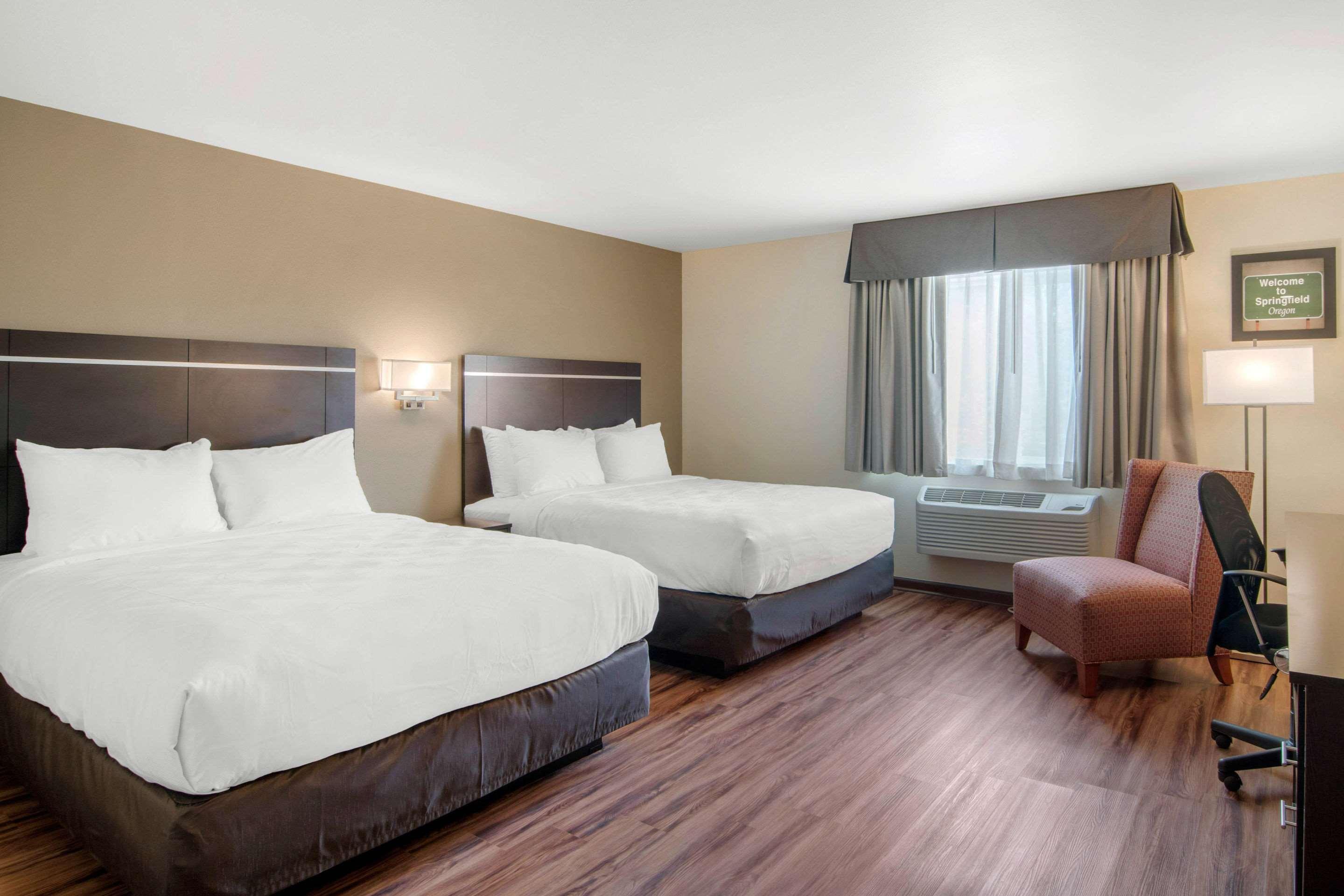 Econo Lodge Inn & Suites Спрингфилд Экстерьер фото