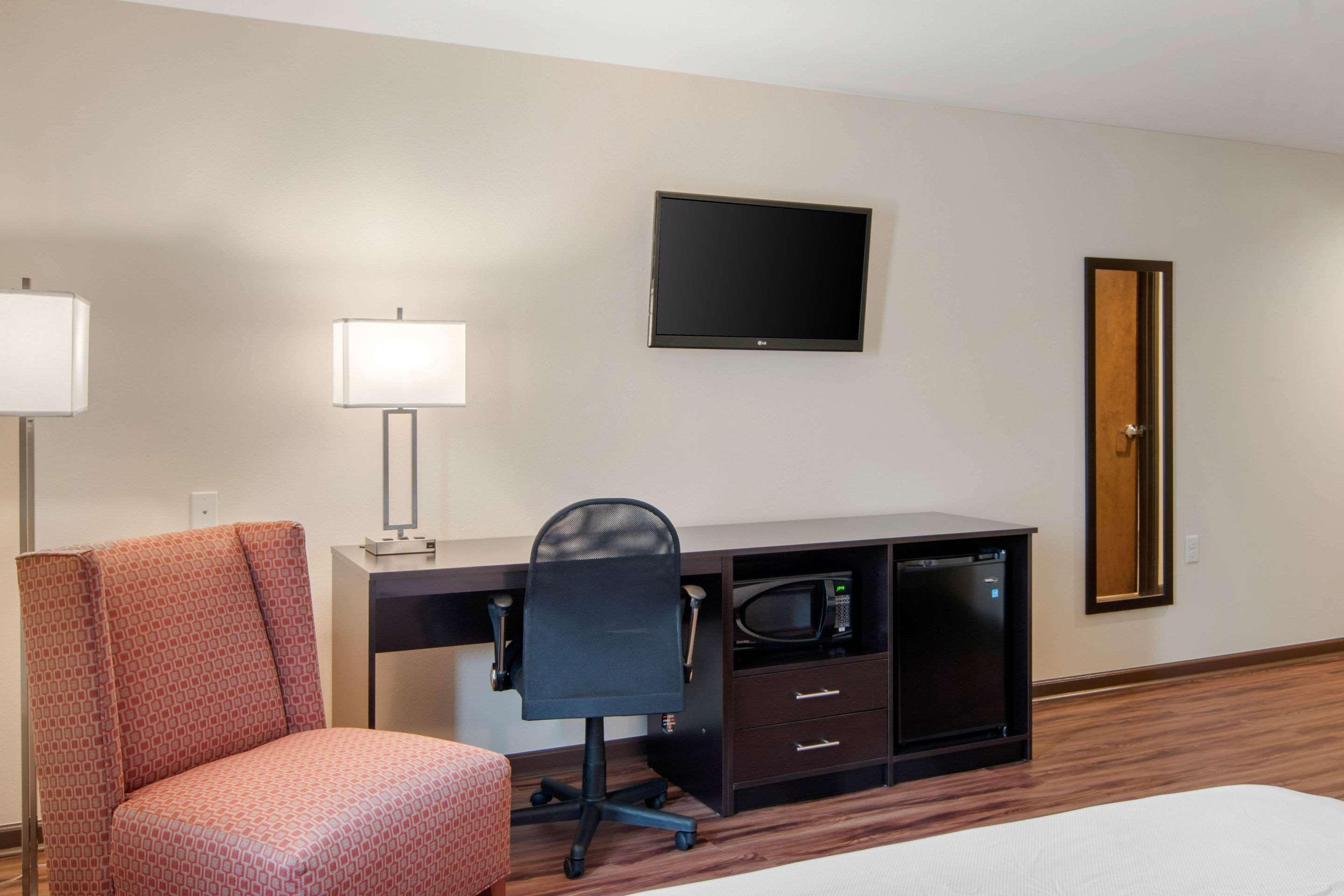Econo Lodge Inn & Suites Спрингфилд Экстерьер фото