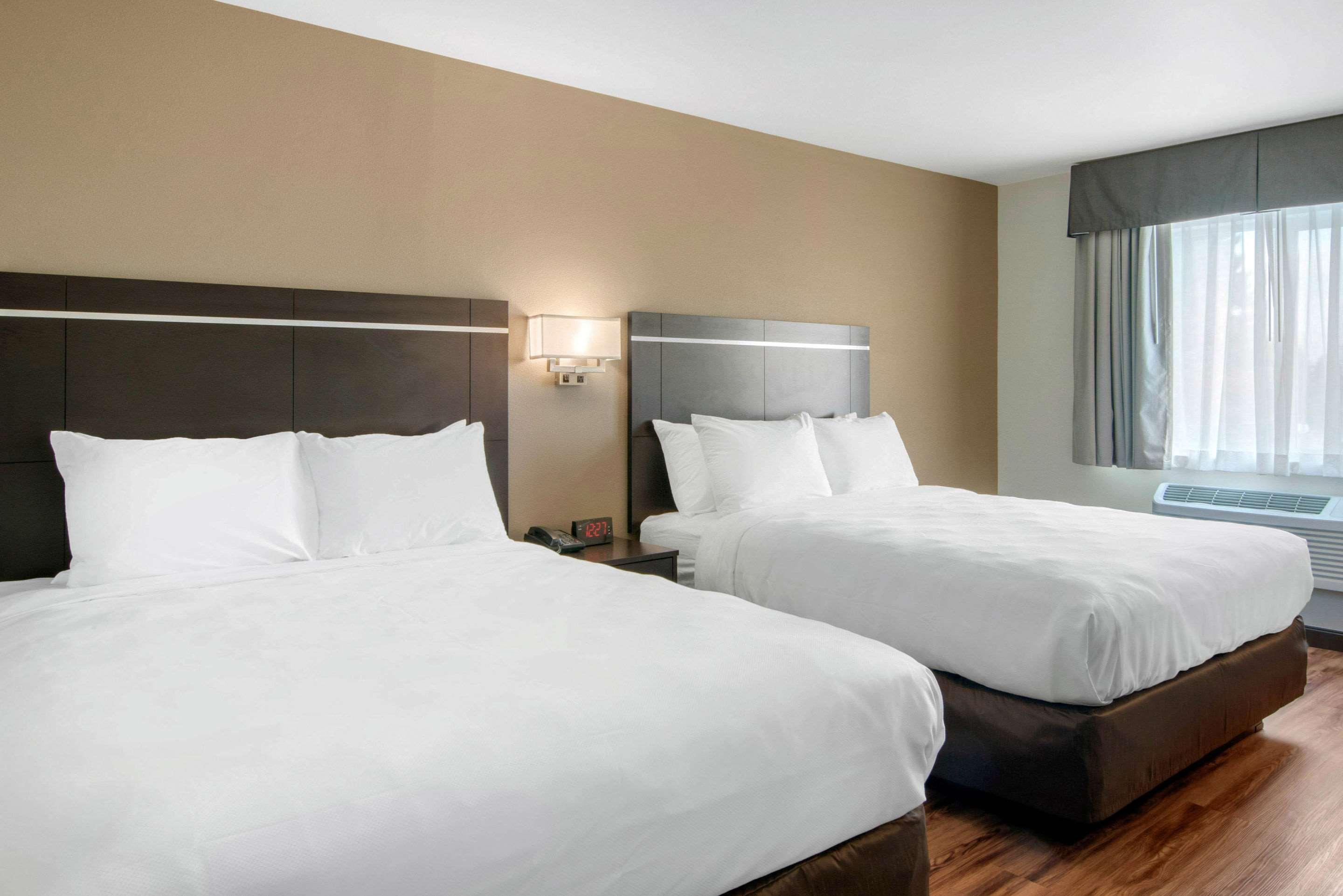 Econo Lodge Inn & Suites Спрингфилд Экстерьер фото