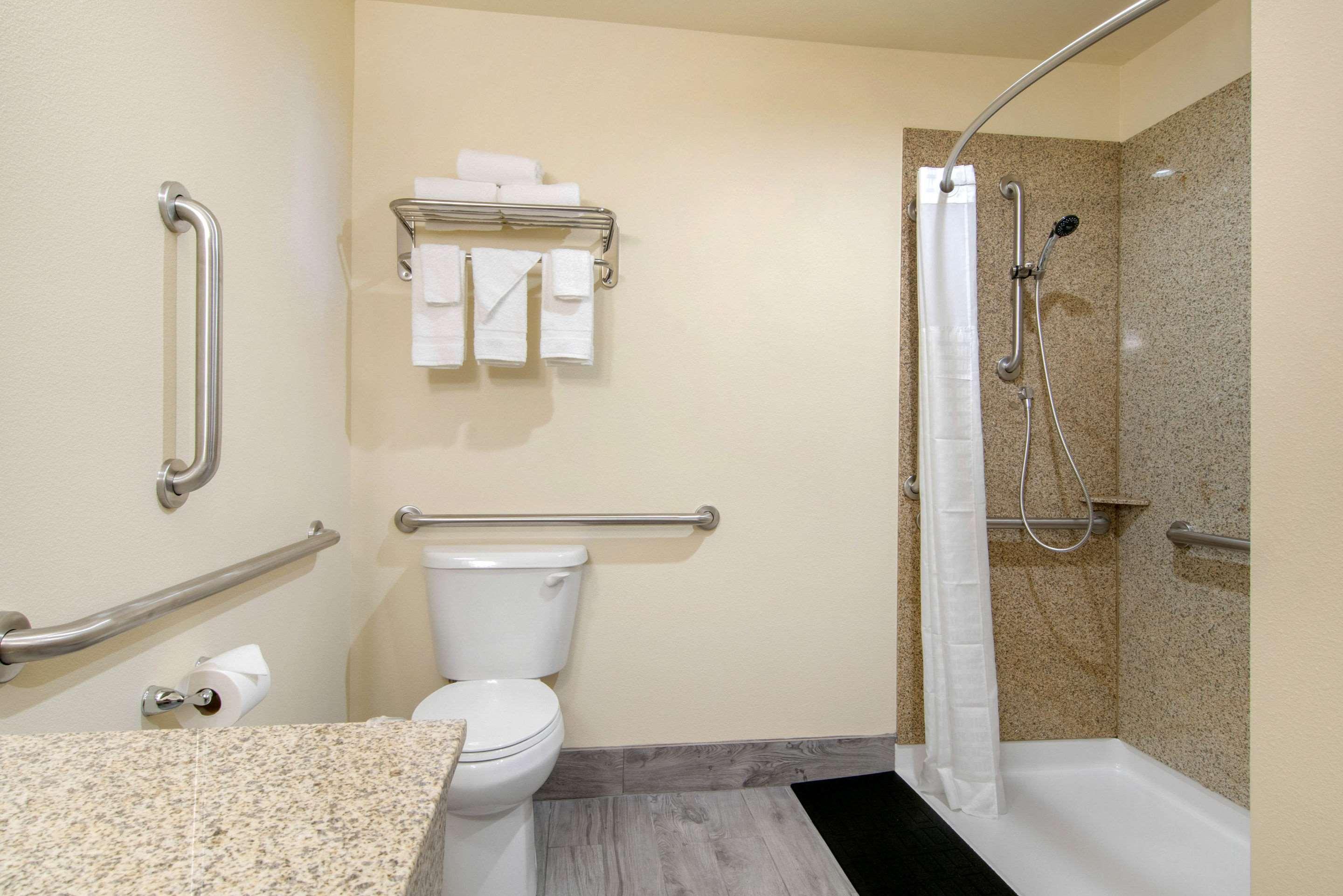 Econo Lodge Inn & Suites Спрингфилд Экстерьер фото