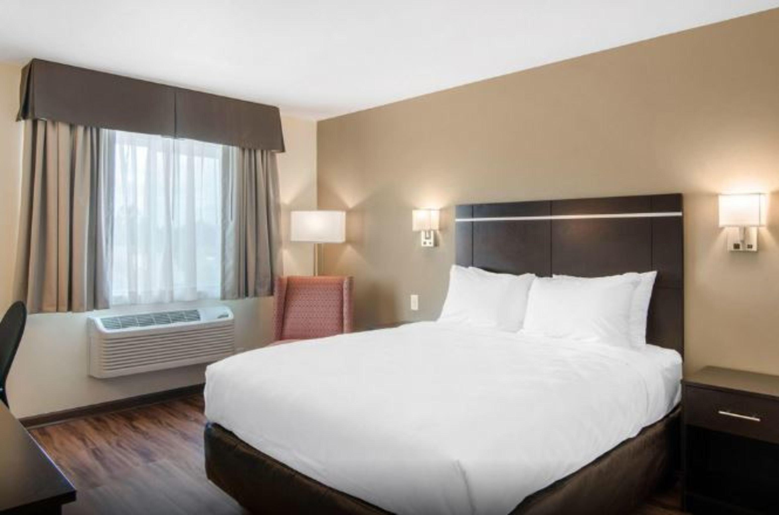 Econo Lodge Inn & Suites Спрингфилд Экстерьер фото