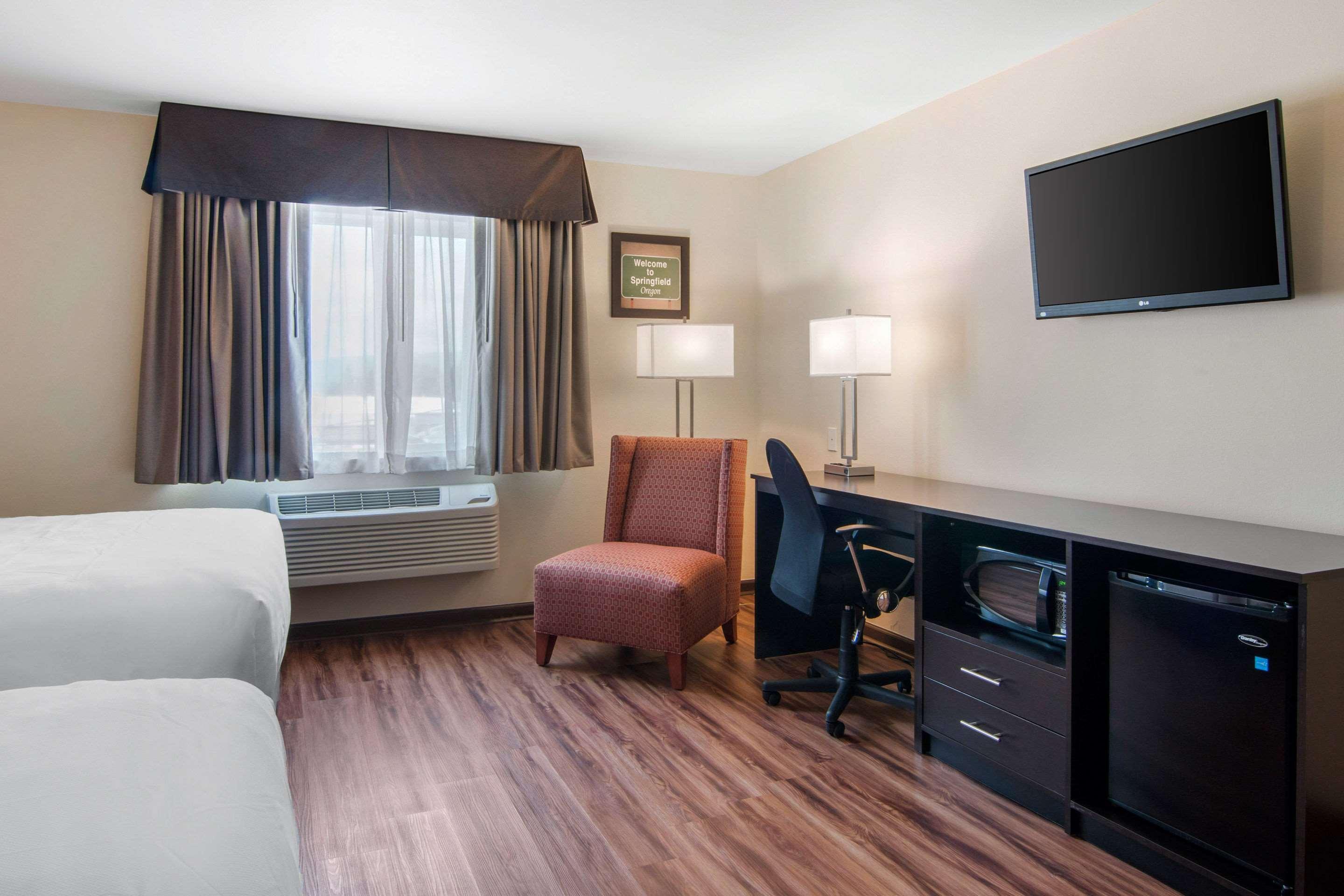 Econo Lodge Inn & Suites Спрингфилд Экстерьер фото